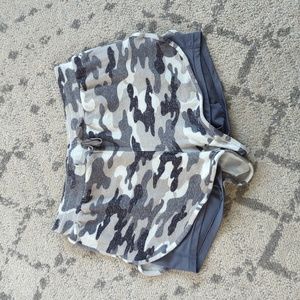 Zyia camo boyfriend shorts